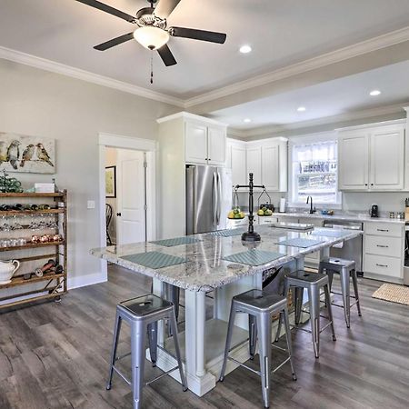 White Oak Creek Home With Views, Deck And Pool Access! Юфаула Екстериор снимка