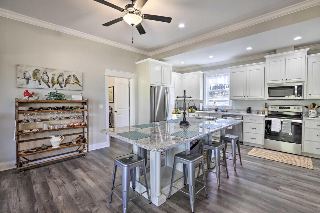 White Oak Creek Home With Views, Deck And Pool Access! Юфаула Екстериор снимка